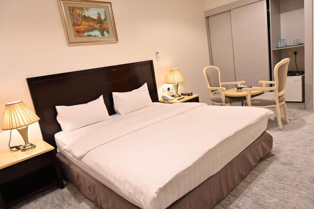 Al Furat Madayin Hotel Riyadh Exteriör bild